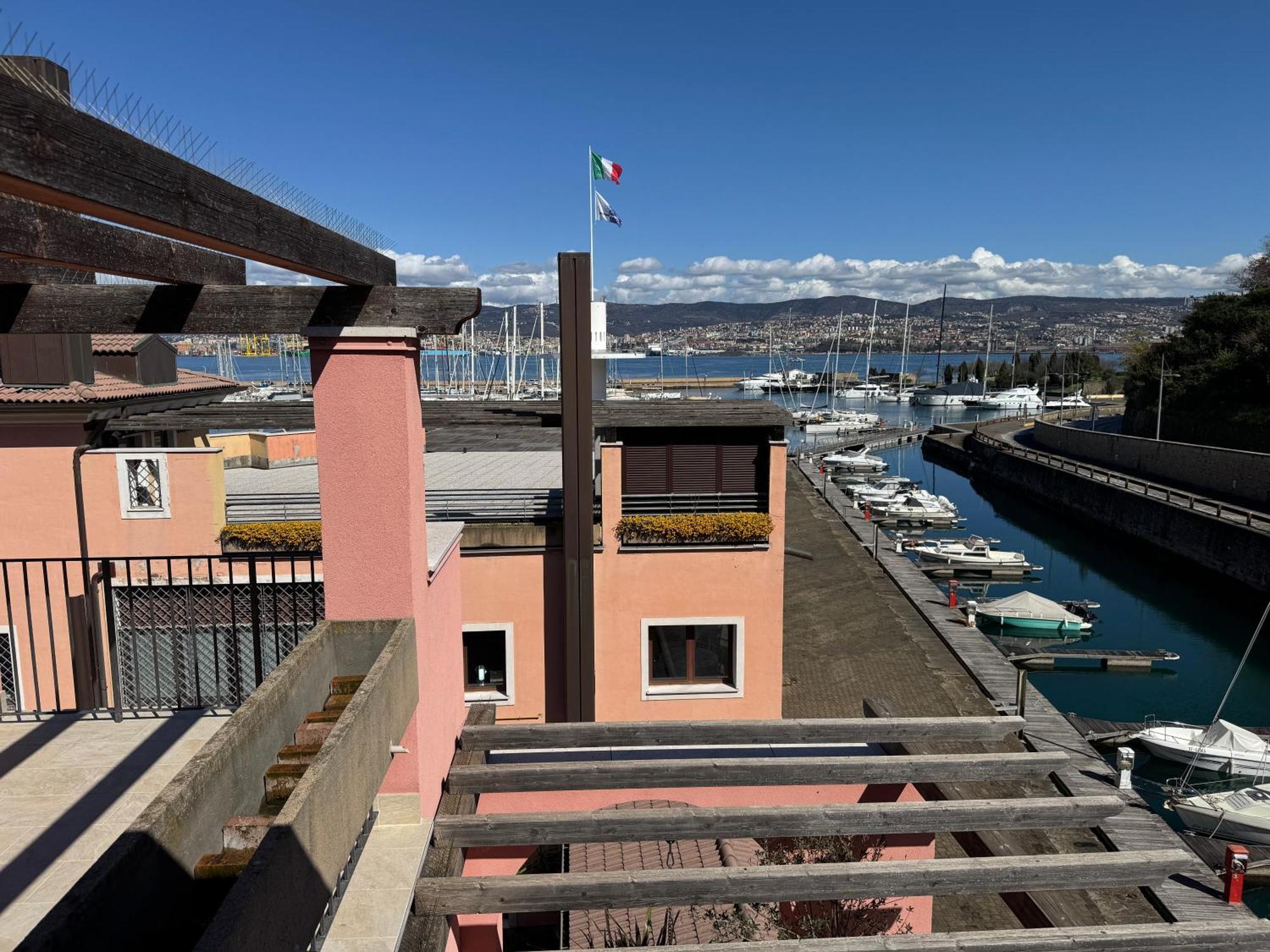 Apartment Giulia Múggia Kültér fotó
